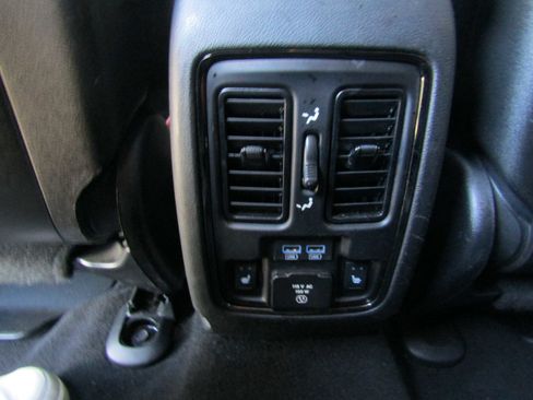 Used 2020 Dodge Durango SRT w/ Technology Group AWD/4WD image 37