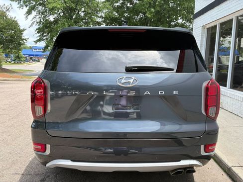 Used 2021 Hyundai Palisade Limited FWD image 6