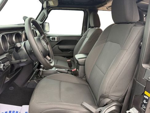 Used 2022 Jeep Wrangler Sport image 9