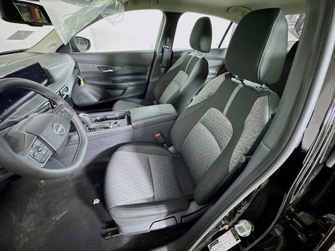 New 2026 Nissan Sentra SV w/ SV Convenience Package FWD image 18
