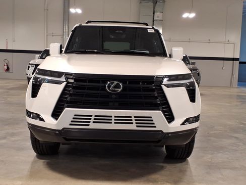 New 2026 Lexus GX 550 AWD/4WD image 2