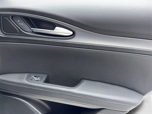 Used 2022 Alfa Romeo Stelvio Veloce image 52