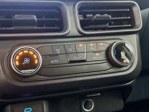 Used 2024 Ford Maverick XL FWD image 23