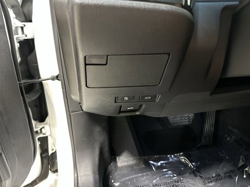 Used 2023 Lexus ES 300h w/ Premium Package image 37