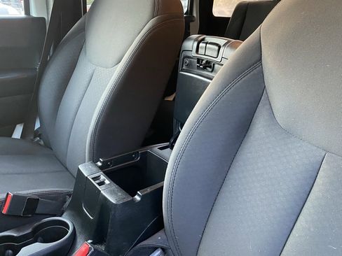 Used 2017 Jeep Wrangler Unlimited Sport w/ Quick Order Package 24S image 21