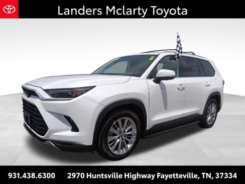 Used 2025 Toyota Grand Highlander AWD image 7