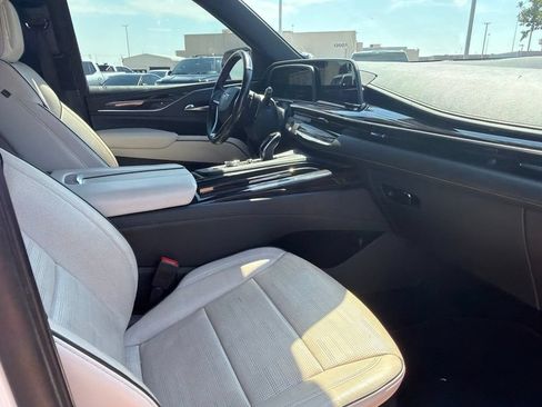 Used 2021 Cadillac Escalade Sport w/ Driver Assist Tech Package AWD/4WD image 8