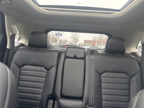 Used 2024 Ford Edge SEL w/ Convenience Package image 45