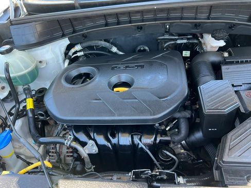 Used 2018 Hyundai Tucson SE AWD/4WD image 34