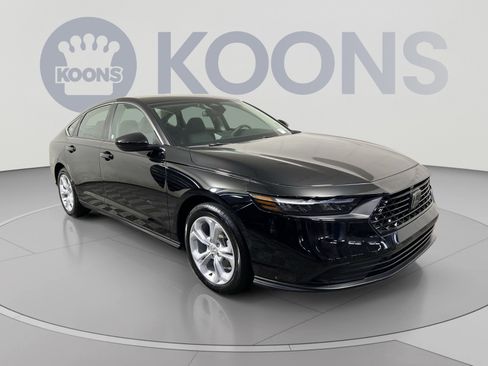 Used 2025 Honda Accord LX image 2