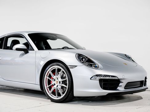 Used 2014 Porsche 911 Carrera S image 40