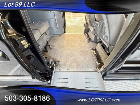 Used 2006 Chrysler Town & Country Touring w/ Trailer Tow Prep Group FWD image 49