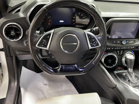Used 2018 Chevrolet Camaro LT RWD image 3