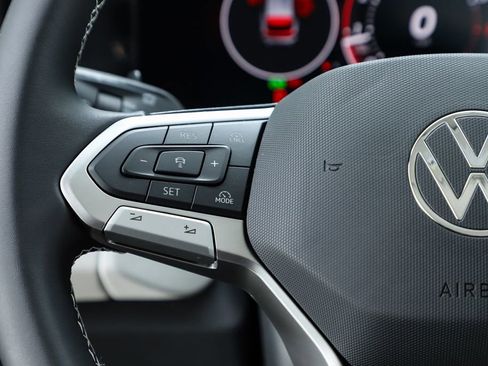 New 2026 Volkswagen Tiguan SE image 21