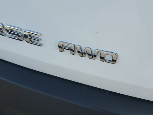 Certified 2023 Chevrolet Traverse LT w/ LPO, Floor Liner Package image 6