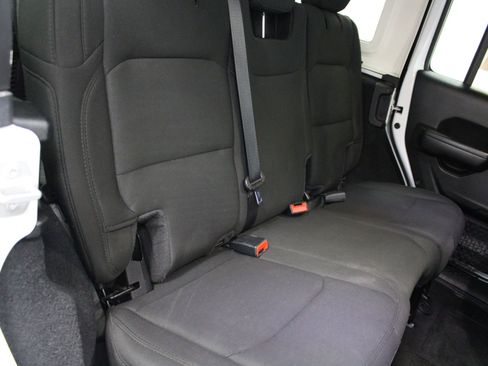 Used 2020 Jeep Wrangler Unlimited Willys image 21