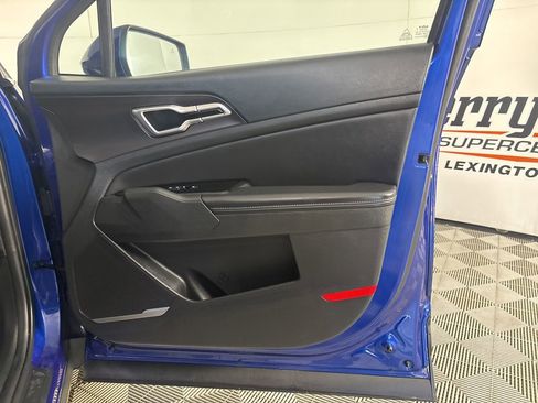 Used 2023 Kia Sportage EX image 25