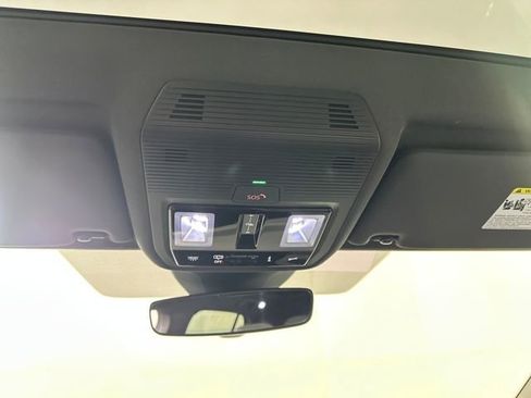 Used 2022 Volkswagen ID.4 Pro S w/ Gradient Package image 24