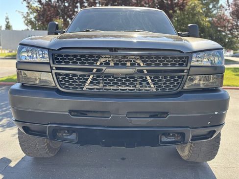 Used 2003 Chevrolet Silverado 2500 LS w/ Skid Plate Package AWD/4WD image 5