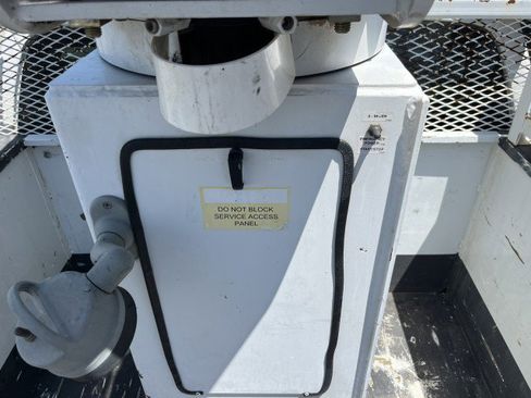 Used 2015 Ford F550 4x4 Regular Cab Super Duty image 18