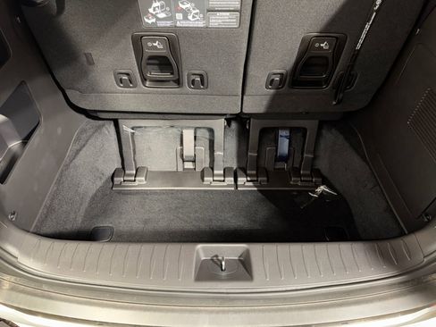 New 2026 Kia Carnival EX image 29