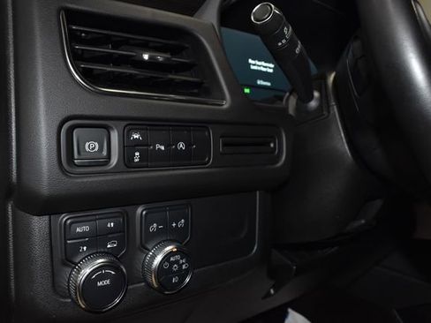 Used 2024 GMC Yukon SLE image 27