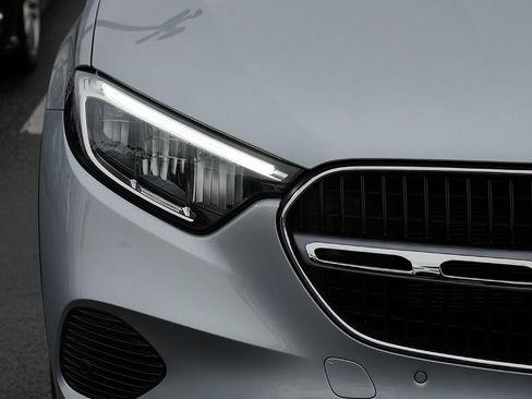 New 2026 Mercedes-Benz GLC 300 image 8