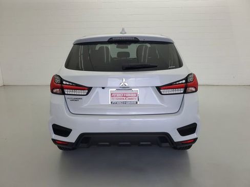 Used 2025 Mitsubishi Outlander Sport ES image 6