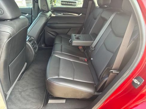 Used 2022 Cadillac XT5 Premium Luxury AWD/4WD image 6