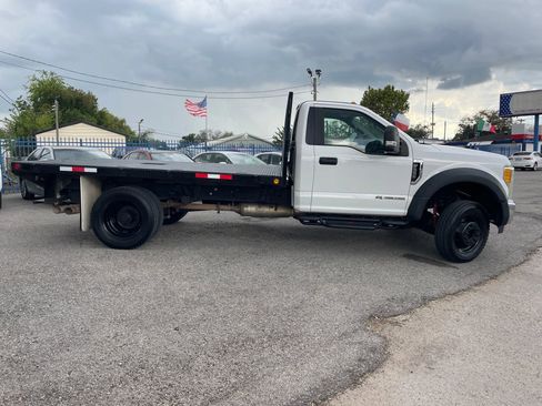 Used 2017 Ford F550 2WD Regular Cab Super Duty image 6