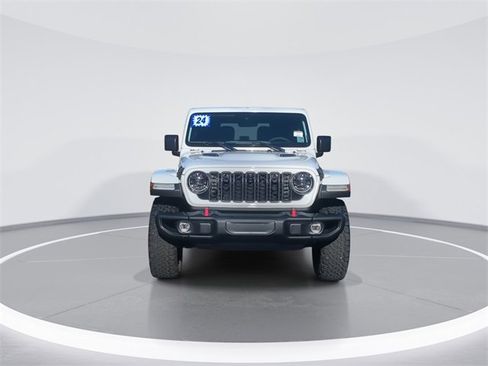 Used 2024 Jeep Wrangler Rubicon image 3
