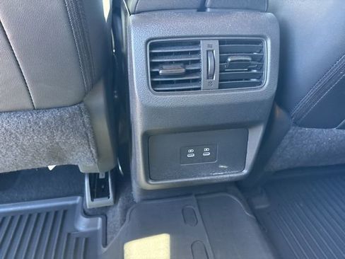 Used 2025 Nissan Rogue SV image 25