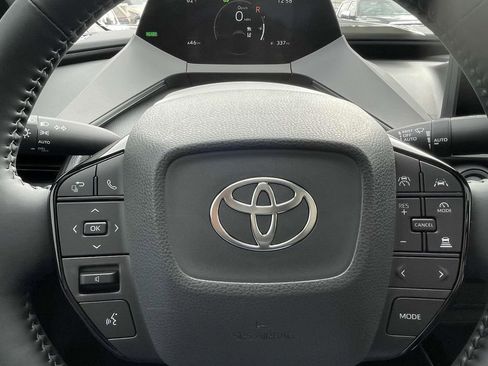New 2026 Toyota Prius FWD image 16