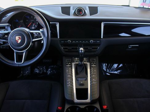 Used 2020 Porsche Macan AWD/4WD image 14