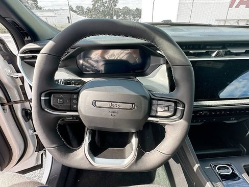 New 2026 Jeep Cherokee Laredo AWD/4WD image 15