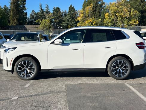 Used 2026 BMW X3 xDrive30i w/ Premium Package AWD/4WD image 2