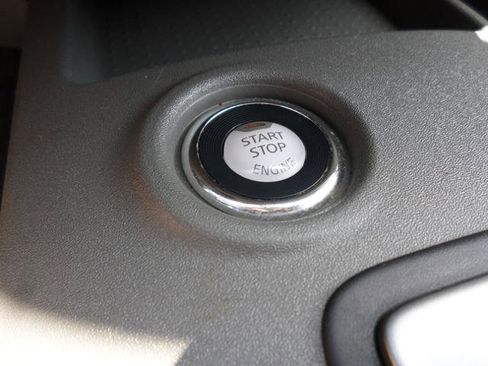 Used 2020 Nissan Frontier SV image 24