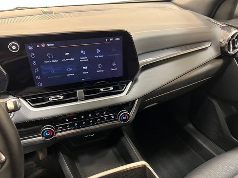 Used 2025 Chevrolet Equinox LT w/ Convenience Package II FWD image 23
