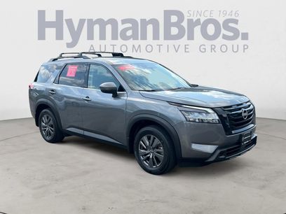 Used 2022 Nissan Pathfinder SV w/ SV Black Package