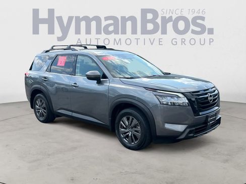 Used 2022 Nissan Pathfinder SV w/ SV Black Package image 1