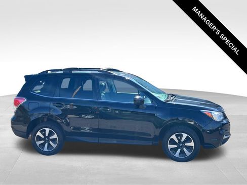 Used 2017 Subaru Forester 2.5i Limited AWD/4WD image 8