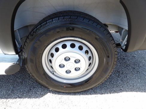 Used 2025 RAM ProMaster 2500 w/ U-Haul Equipment Group FWD image 50