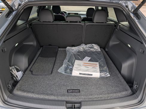 New 2026 Volkswagen Atlas Cross Sport SEL R-Line AWD/4WD image 7