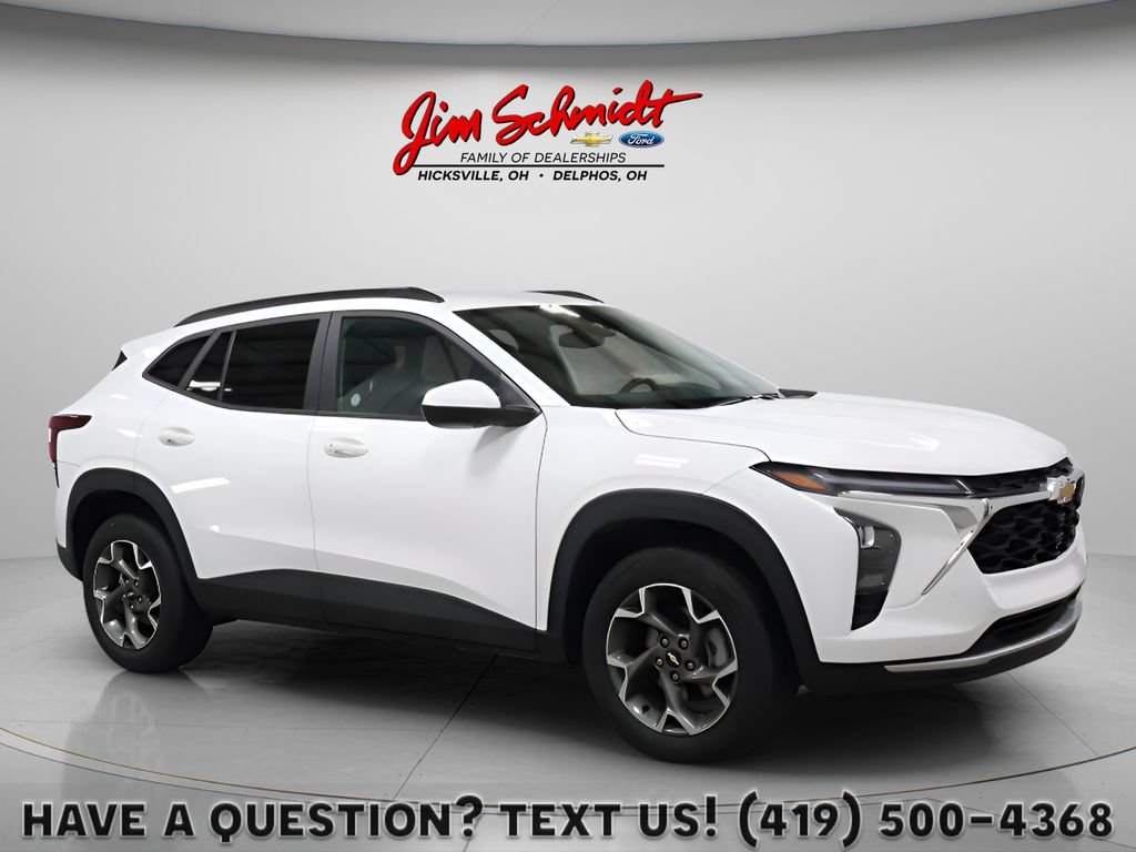 Used 2025 Chevrolet Trax LT w/ LT Convenience Package FWD image 1