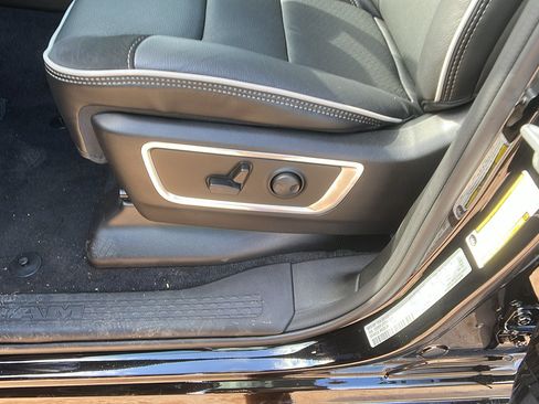 New 2026 RAM 1500 Laramie w/ Night Edition AWD/4WD image 17