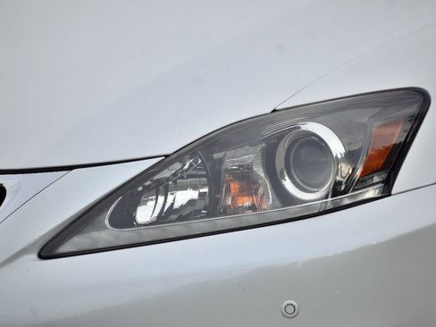 Used 2013 Lexus IS 250 AWD w/ Luxury Plus Pkg Value Edition image 38