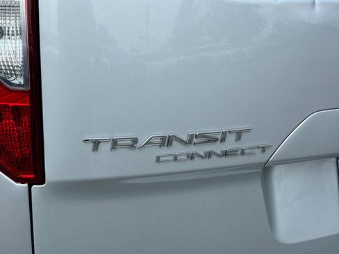 Used 2022 Ford Transit Connect XLT FWD image 11
