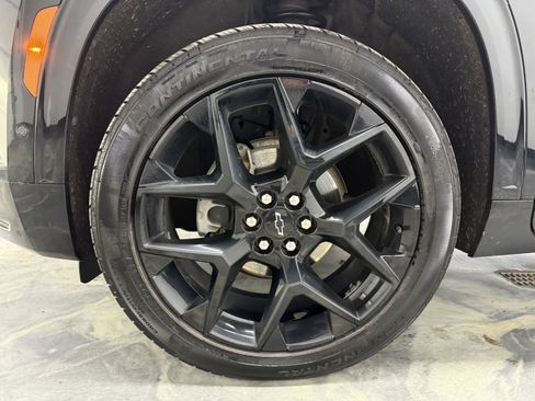 Used 2024 Chevrolet Traverse RS image 36