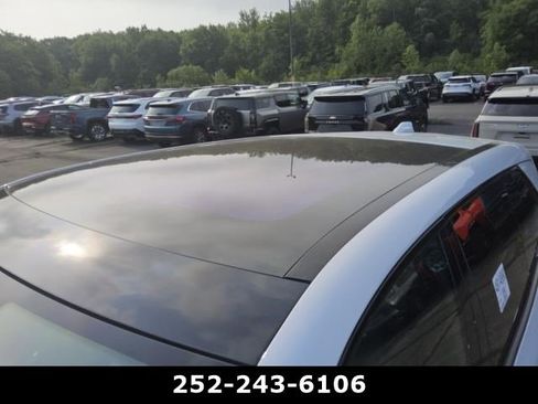 Used 2026 Cadillac Escalade IQ Sport 2 AWD/4WD image 6