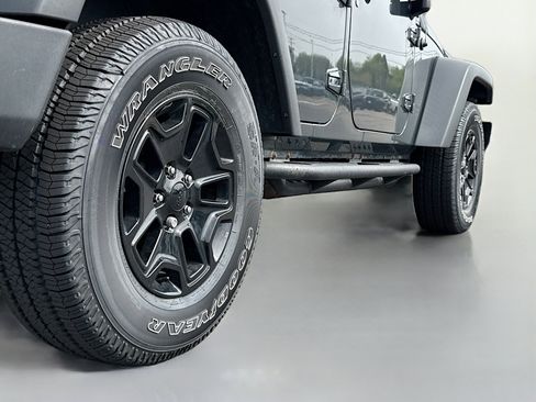 Used 2017 Jeep Wrangler Unlimited Sport AWD/4WD image 15
